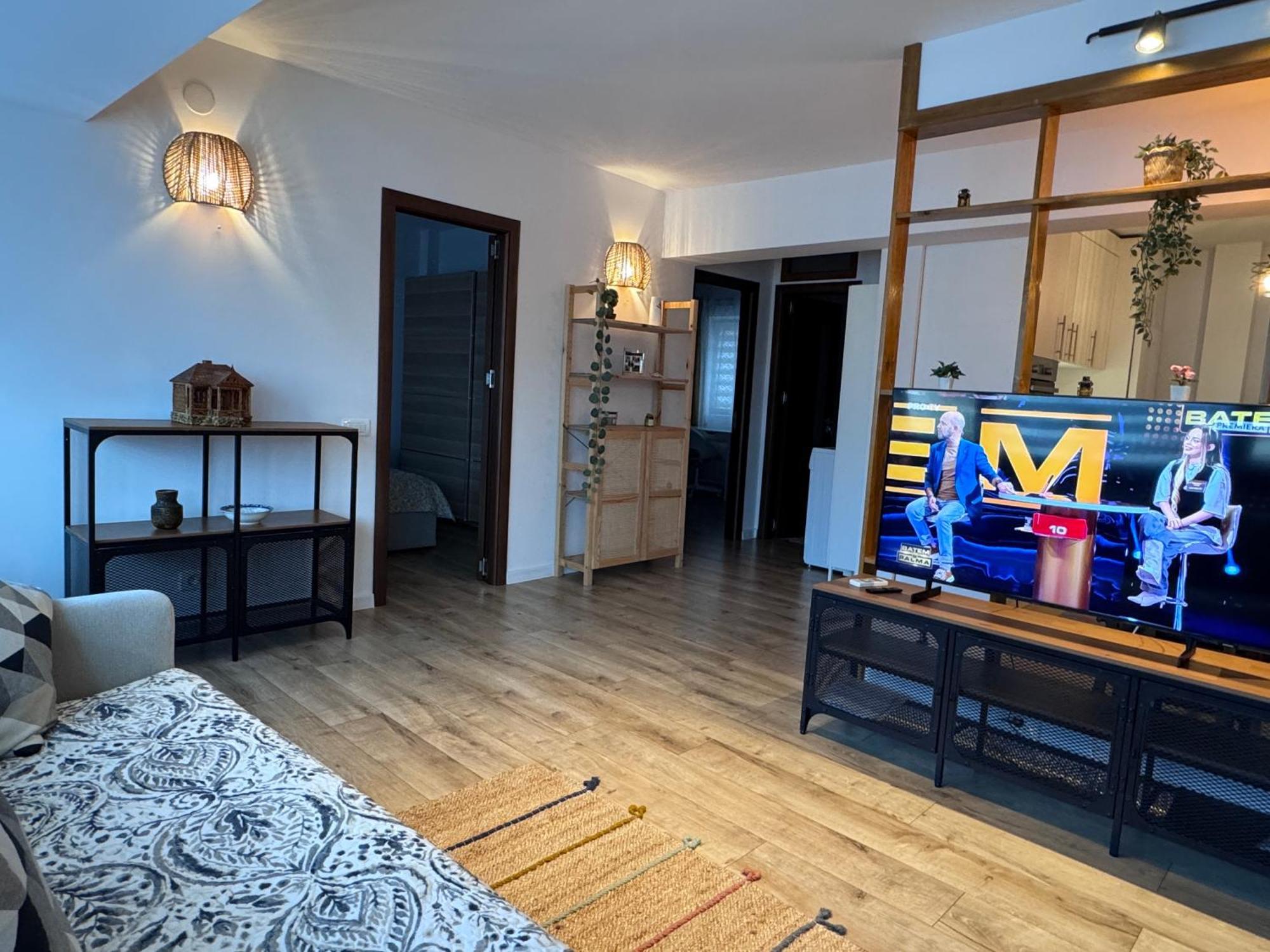 Central-Home Targu Jiu Ngoại thất bức ảnh