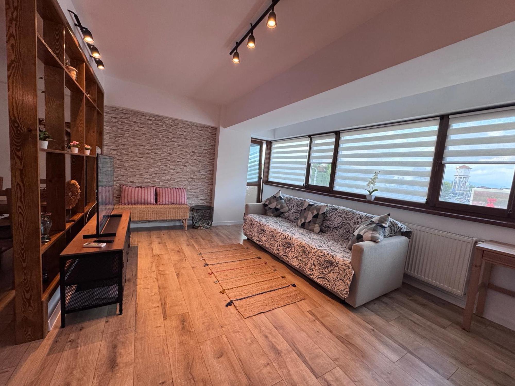 Central-Home Targu Jiu Ngoại thất bức ảnh